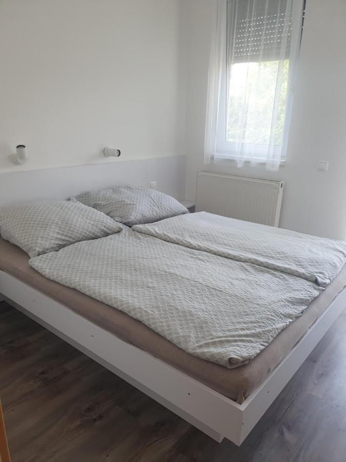 Maja Apartmanhaz Balatonlelle Eksteriør bilde